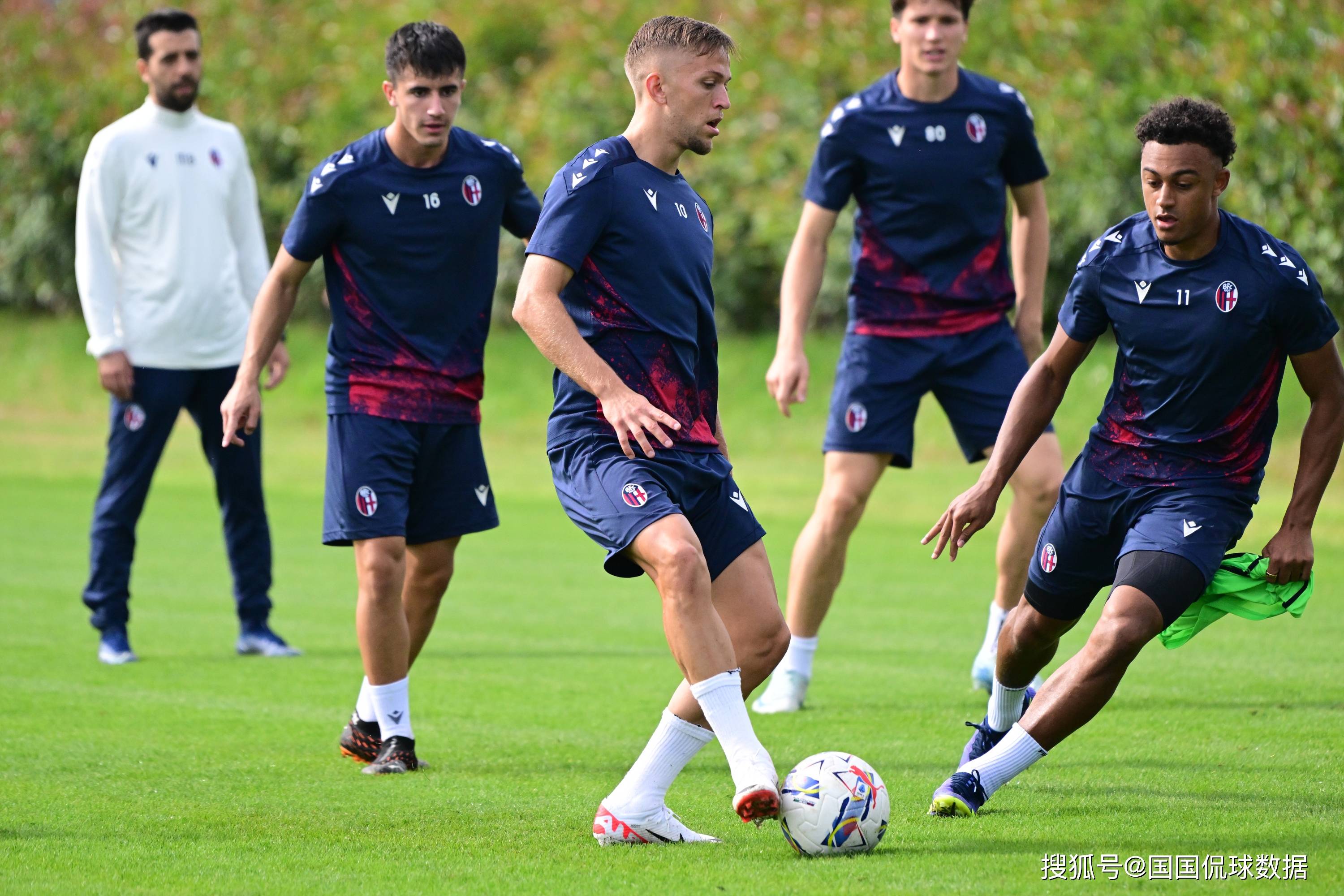 金年会官方在线入口-意甲加时末段再迎强敌，亚特兰大战术微调，主帅态度——气氛紧张，高层口径保持一致