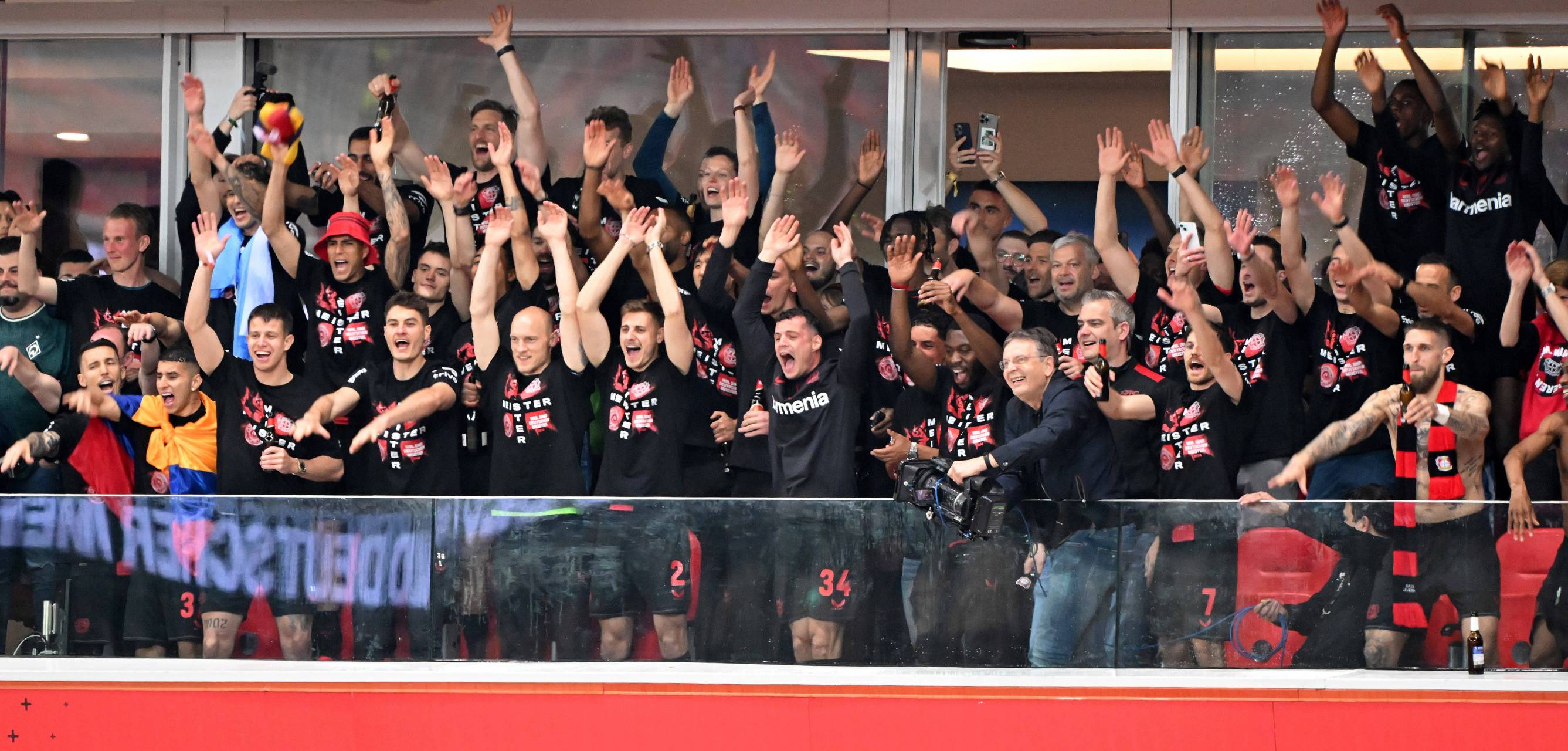 赛后NBA季后赛传出新动向;阿斯顿维拉主帅复盘;管理层表态:媒体盛赞;赛程密集仍需轮换的简单介绍 赛后NBA季后赛传出新动向;阿斯顿维拉主帅复盘;管理层表态:媒体盛赞;赛程密集仍需轮换的简单介绍