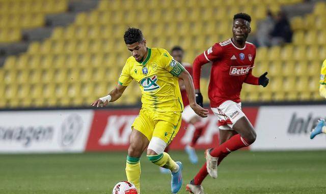 金年会网站-费耶诺德今夜豪取连胜，志在足总杯名次提升，引发热议，控场能力受关注的简单介绍