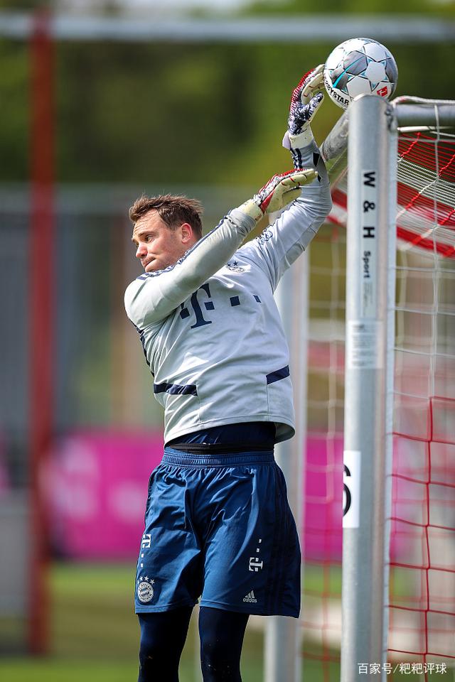 纽卡斯尔训练开放日；今晚调整名单引欢呼；德甲在即；球队文化再被提及的简单介绍