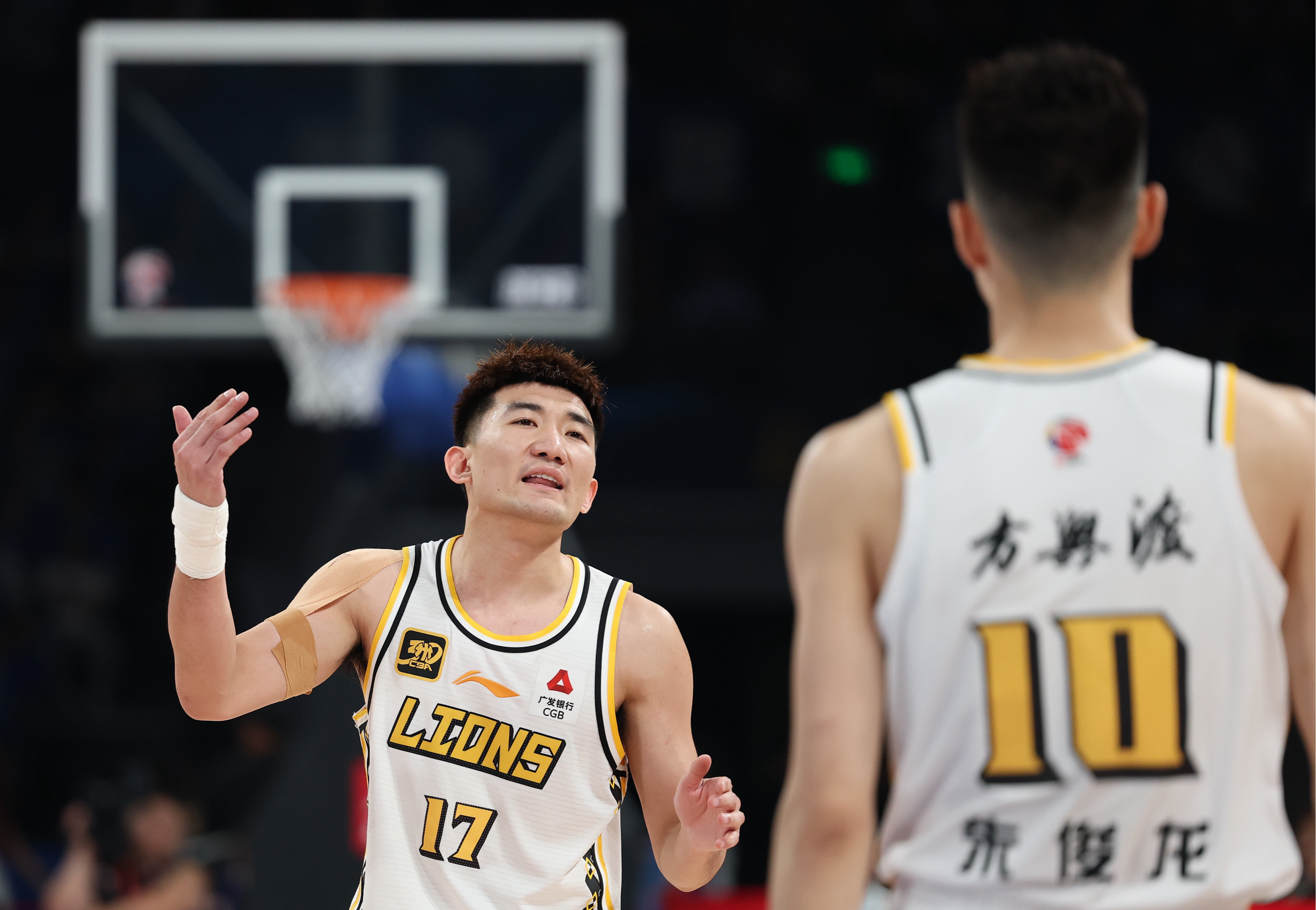 金年会入口-今晚埃因霍温备战CBA季后赛；刷新队史纪录细节曝光；球迷炸锅；训练强度明显提升的简单介绍